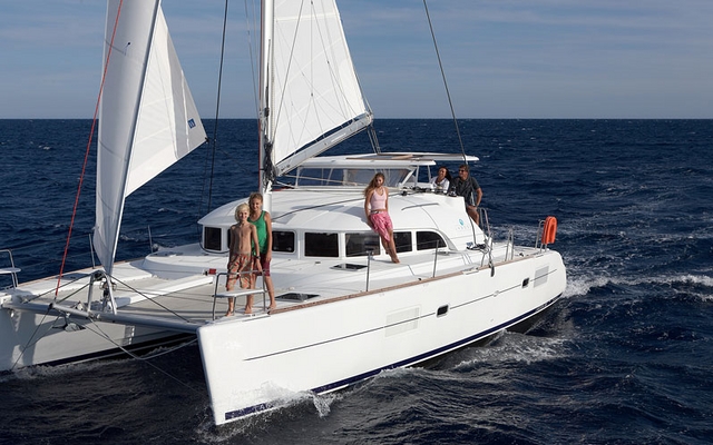 Lagoon 380 (2012)