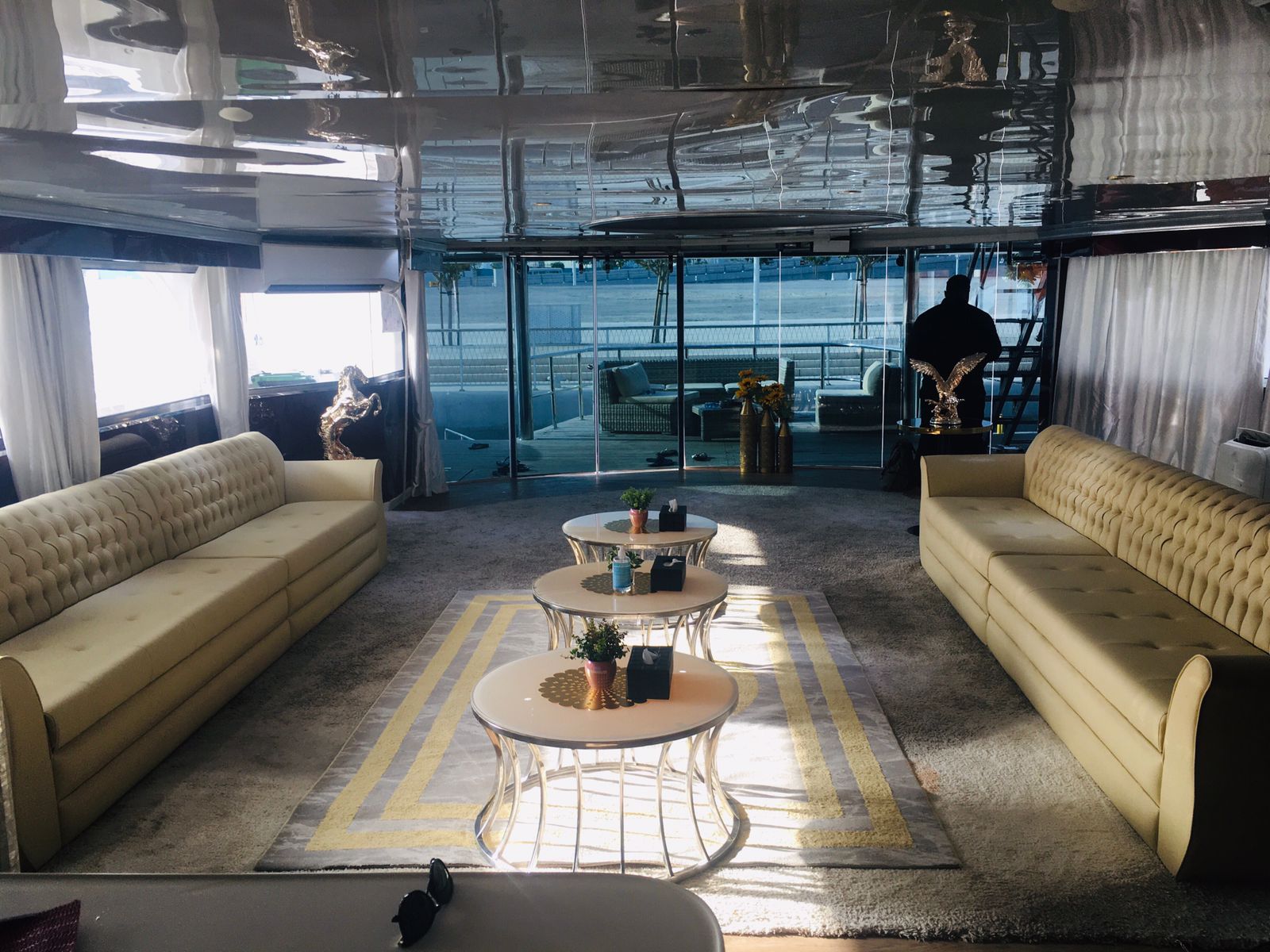 Dream Houseboat