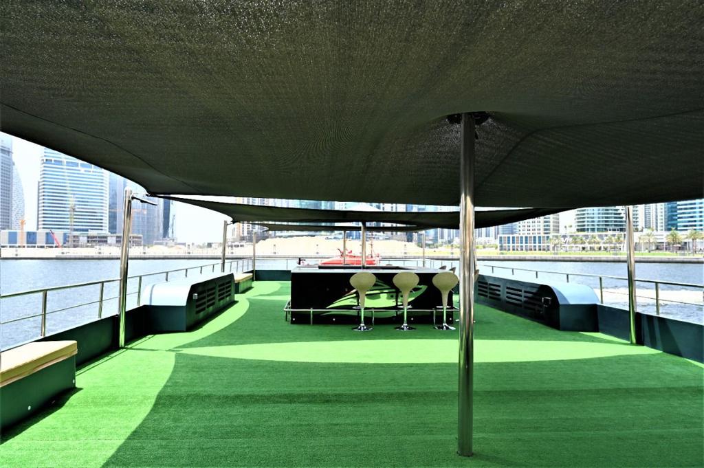 Dream Houseboat