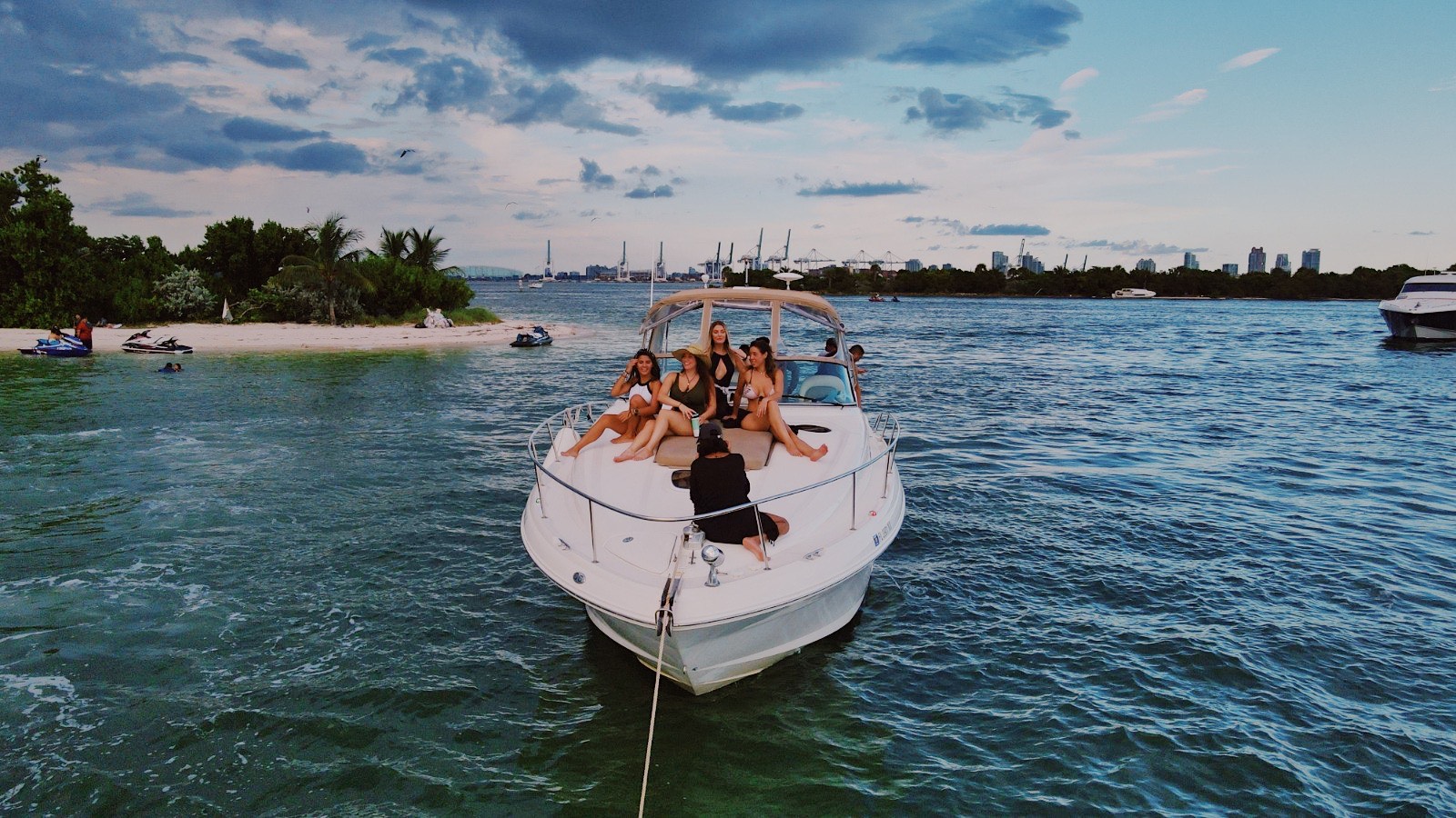 Best Party Luxury Boat – Miami Boss Yacht