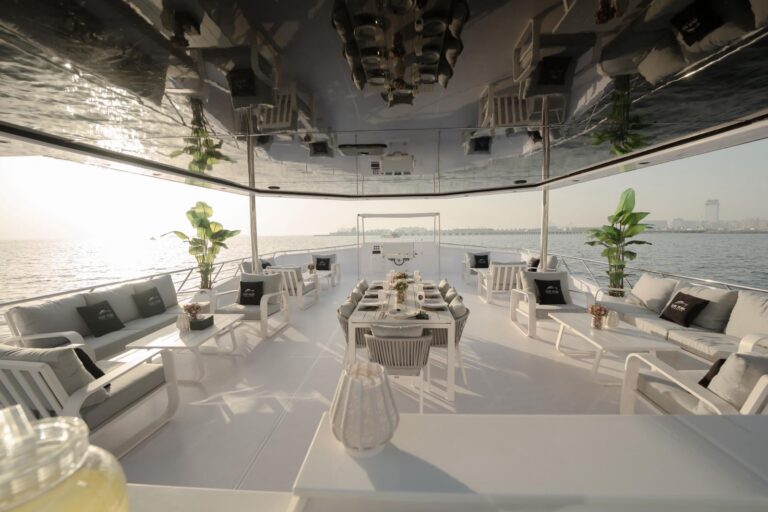 100FT MODERN BOAT (ELITE )OLAS