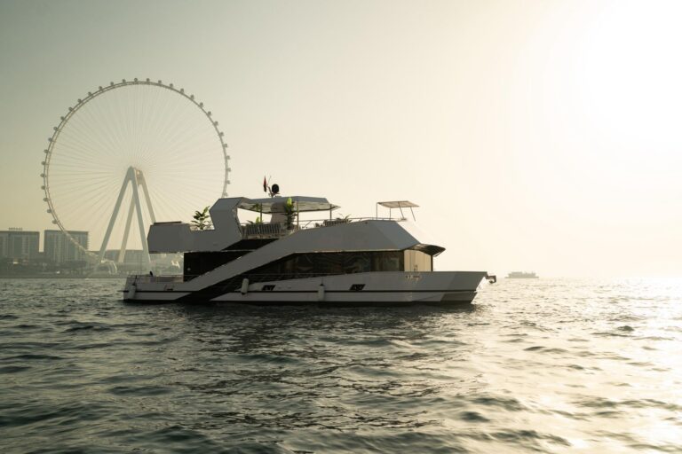 100FT MODERN BOAT (ELITE )OLAS