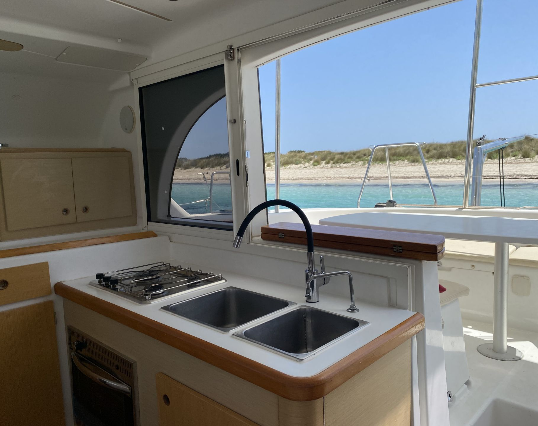 Lagoon 380 (2012)