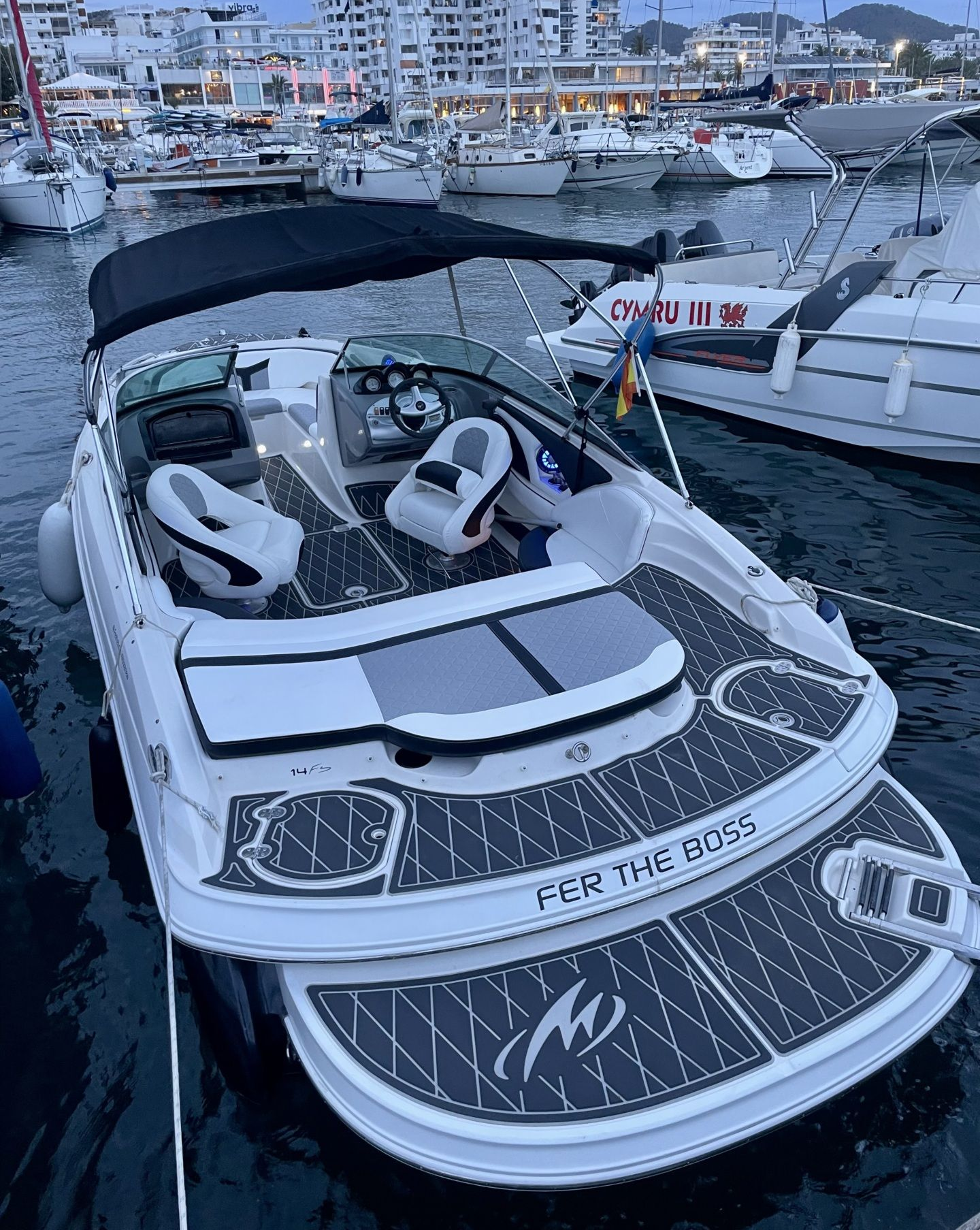 Monterey — 214 Fs (2012)